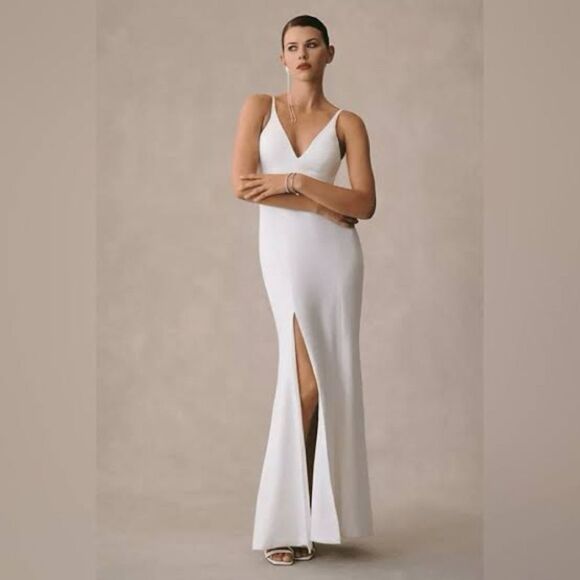 Dress the Population Dresses & Skirts - Dress The Population Iris Slit Crepe Gown